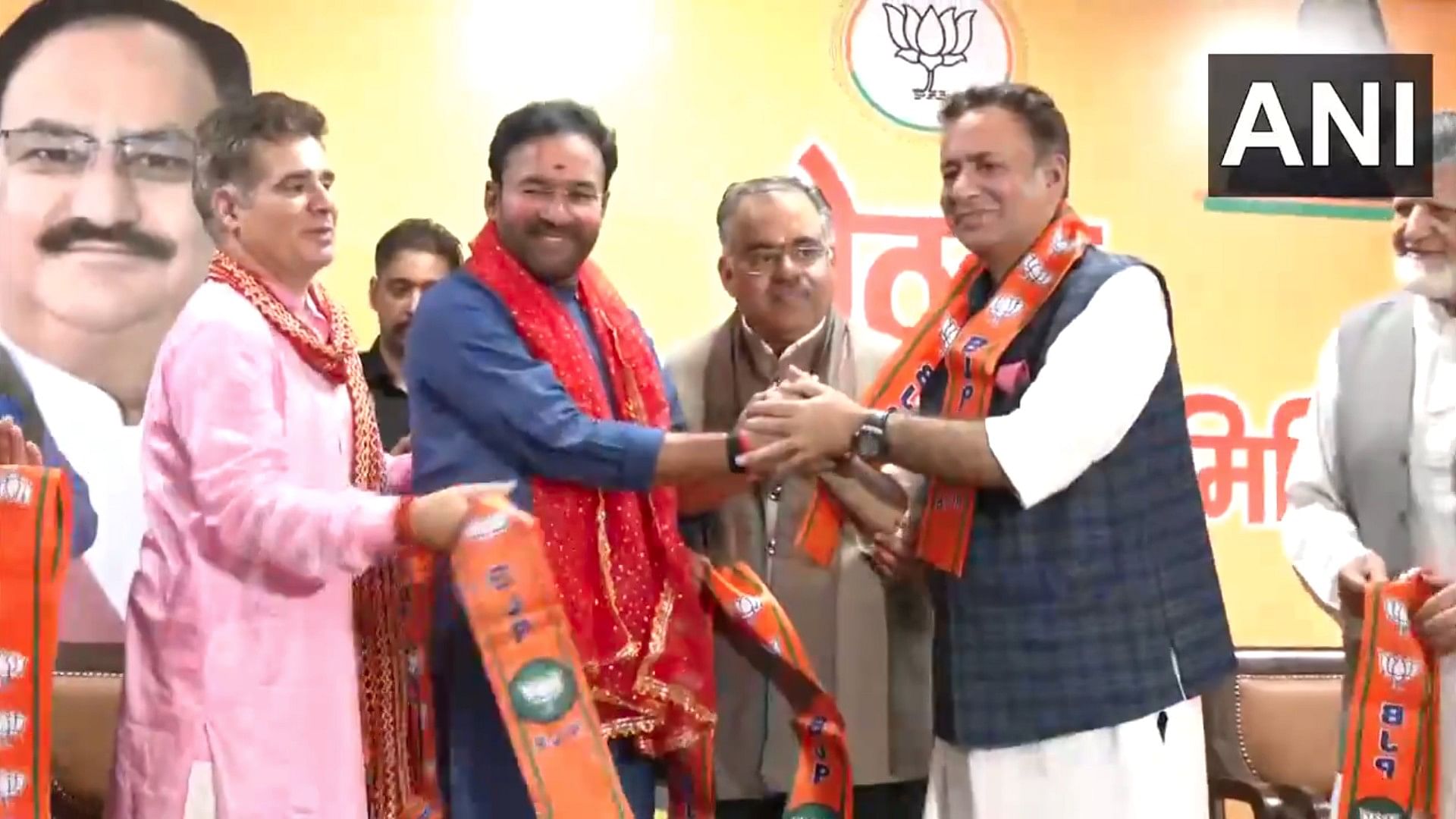 <div class="paragraphs"><p>Chowdhary Zulfkar Ali joins BJP.</p></div>